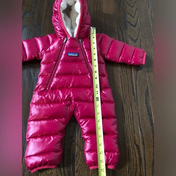 Patagonia Infant Girls NB Hot Pink Hi-Loft Down High-Pile Fleece Hooded Bunting - Picture 11 of 12